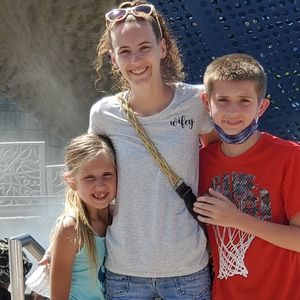 Meet your Posher, Danielle